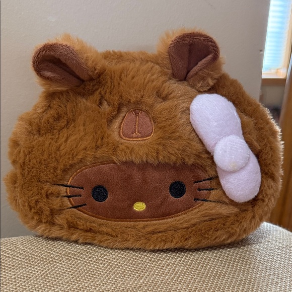 Other - 💝 Plush Brown Hello Kitty Capybara Bag with Pink Bow Cosmetic, Accessories etc.